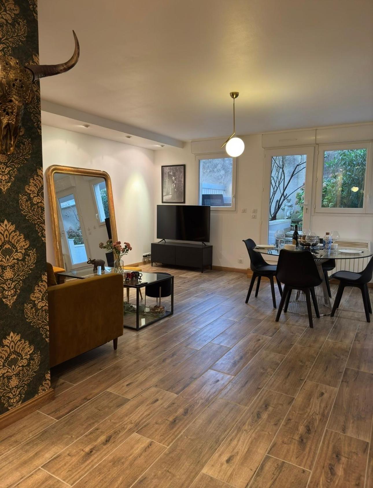 Appartement Terrasse Dans Le 13eme Arrondissement *